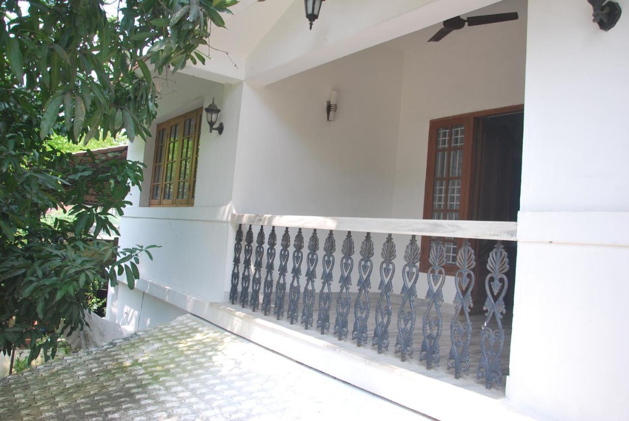 Bed and Breakfast Casa Feliz Fort Kochi Exterior foto
