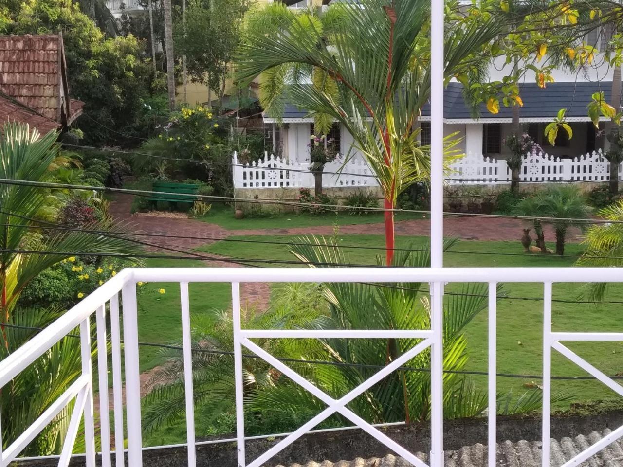 Bed and Breakfast Casa Feliz Fort Kochi Exterior foto